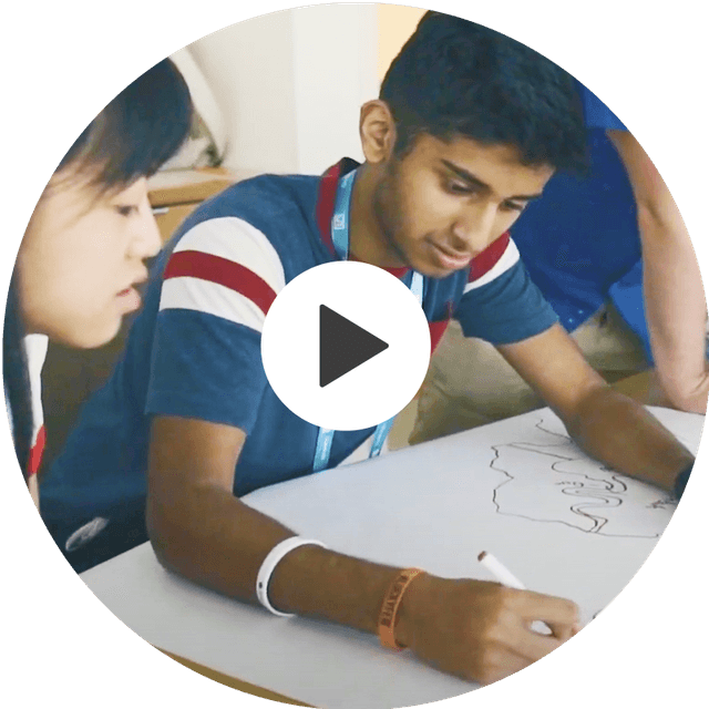 Part 3 - video of students arriving for field trip at Model g20